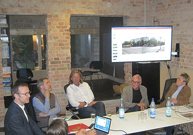 Podiumsdiskussion: Neues Bauen an der Michelangelostraße, v.l.n.r. Podiumsrunde Georg Balzer, Sören Benn, Roland Kuhn, Hans Schlag, Christa Model